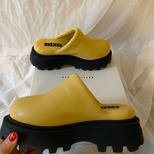 SIMONMILLER ❗️NEVER WORN❗️Bubble Clog
